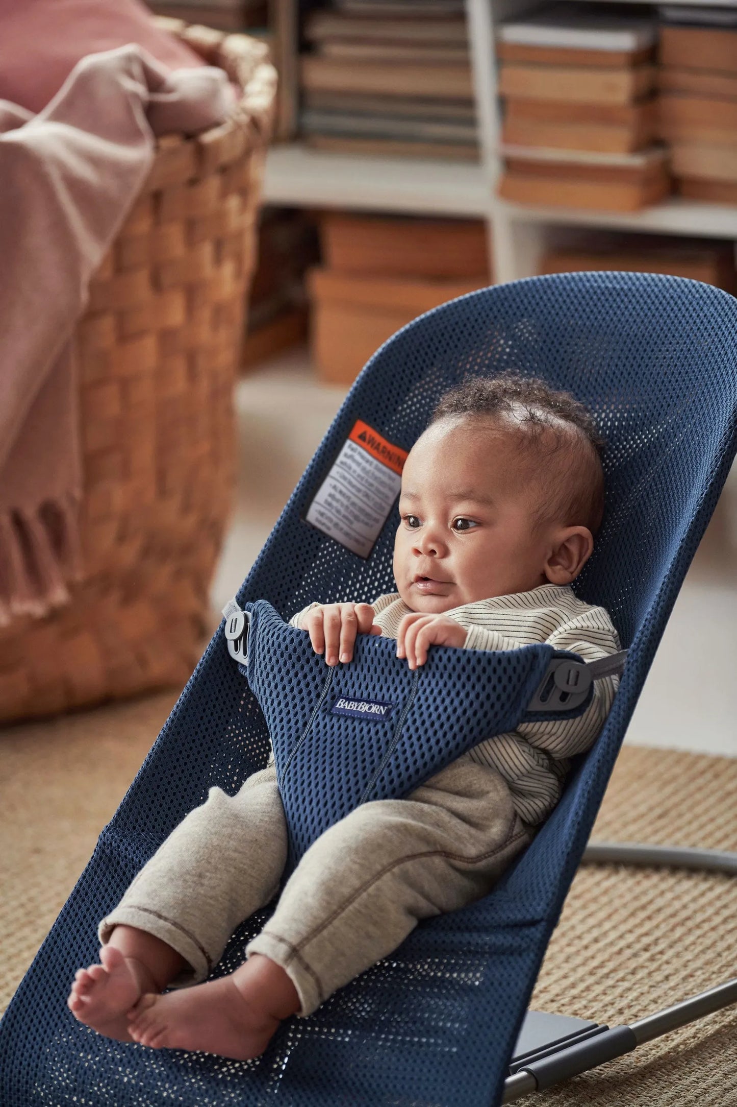 BabyBjörn Bouncer | Brinquedos educativos e montessori é com o Clube.toys!