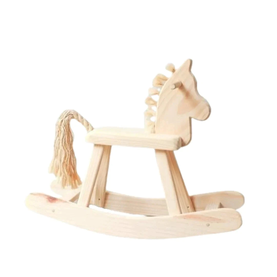 Cavalo de Balanço | Brinquedos educativos e montessori é com o Clube.toys!