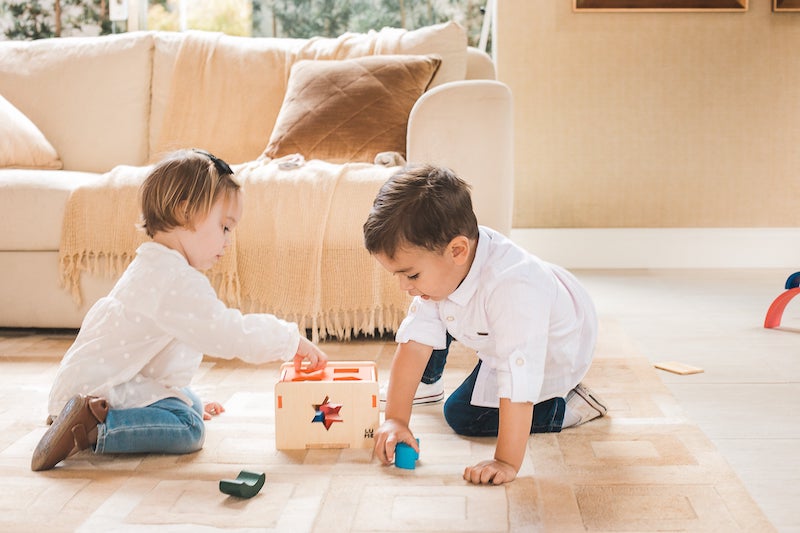 Encaixa na Caixa | Aluguel de brinquedos educativos por assinatura é com o Clube.toys!